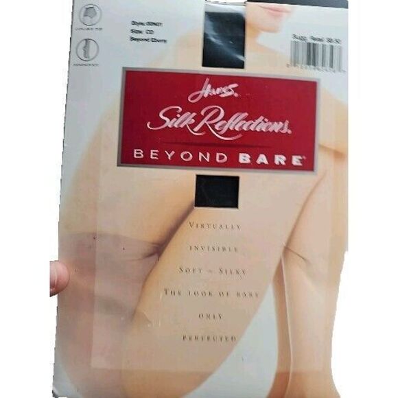 HANES SILK REFLECTIONS BEYOND BARE Beyond Ebony CD Control Sandalfoot Pantyhose - Picture 1 of 5